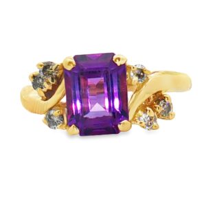 07-00241 Ring 14Kt YG 8x6mm Rectangle Amethyst w/(6) Dia's .18TW 3.6 grams