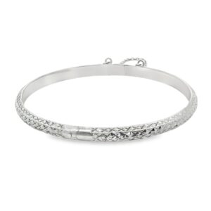 Elegant Diamond Cut .925 Silver Bangle - 5.70g Gross Weight