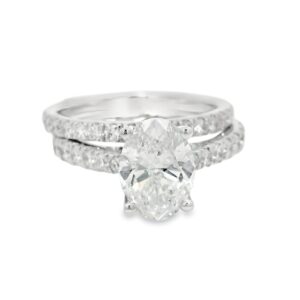 14K Gold Lab-Grown Oval Engagement Ring with Side Diamonds
