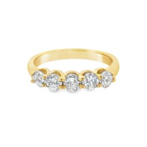 14K Gold Women's Diamond Wedding Band with Round Stones