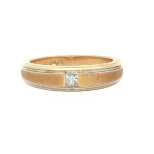 14K Yellow Gold Wedding Band Ring with a Princess Cut Diamond