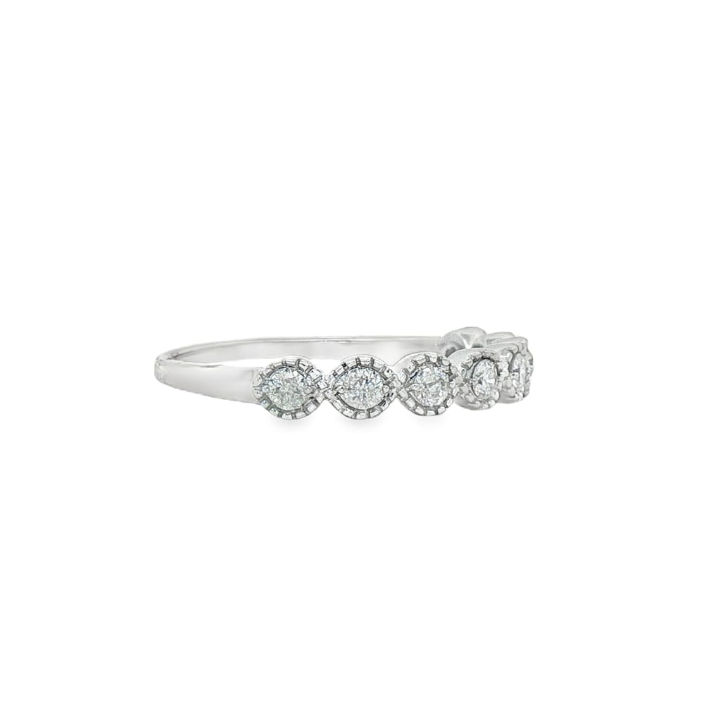 14K White Gold Women's Diamond Wedding Band with 8 Round Side Stones