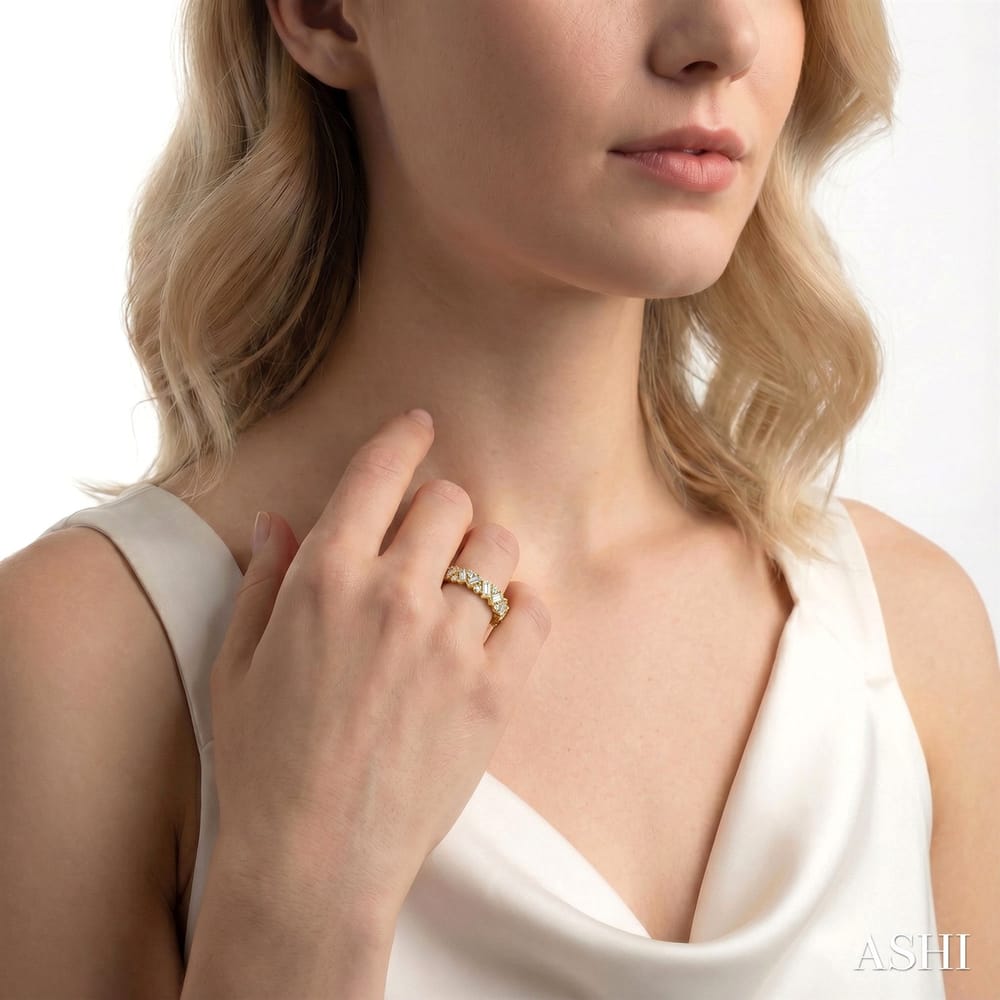 14K Yellow Gold Scatter Zig-Zag Baguette Diamond Fashion Band - 0.60ctw - 2.60g