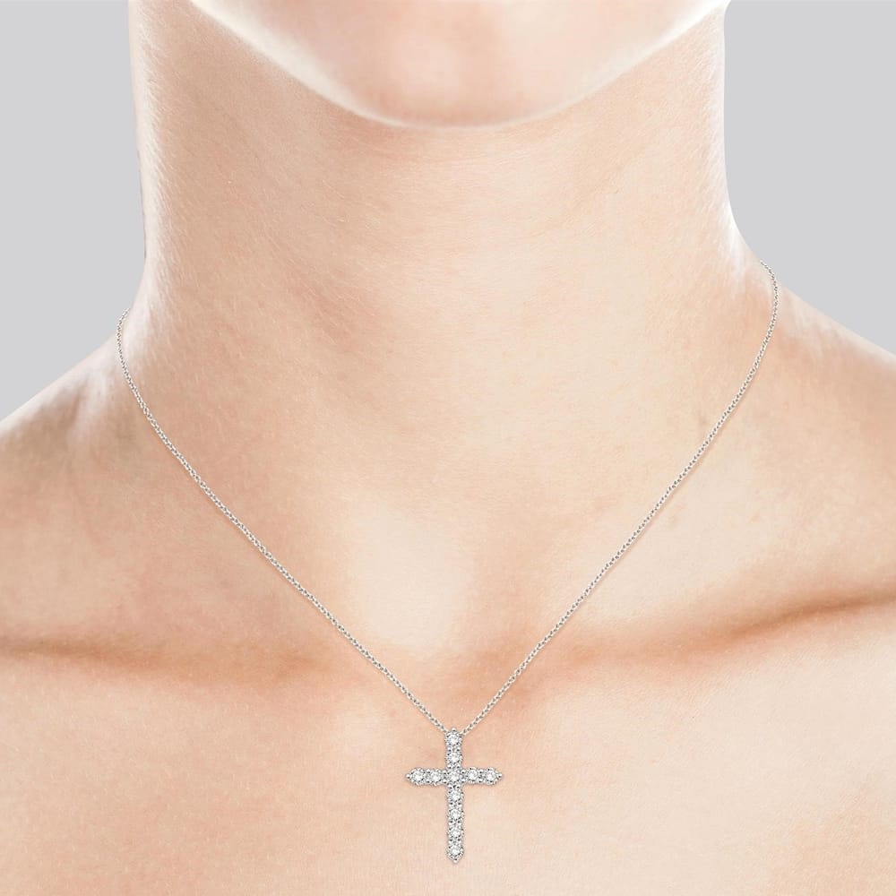 14K White Gold Cross Diamond Fashion Pendant - 0.25ctw - 1.24g
